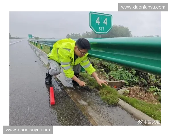 封堵关键交通路线提升城市应急响应与安全管理策略研究